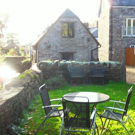 Penybont Barn Villa Llangorse Exteriör bild